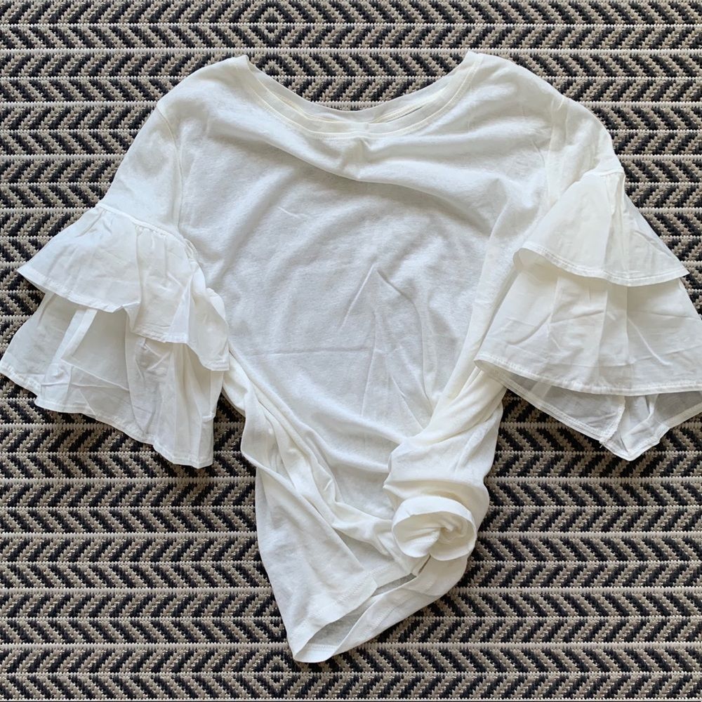NWOT Ruffle sleeve top - Picture 2 of 7